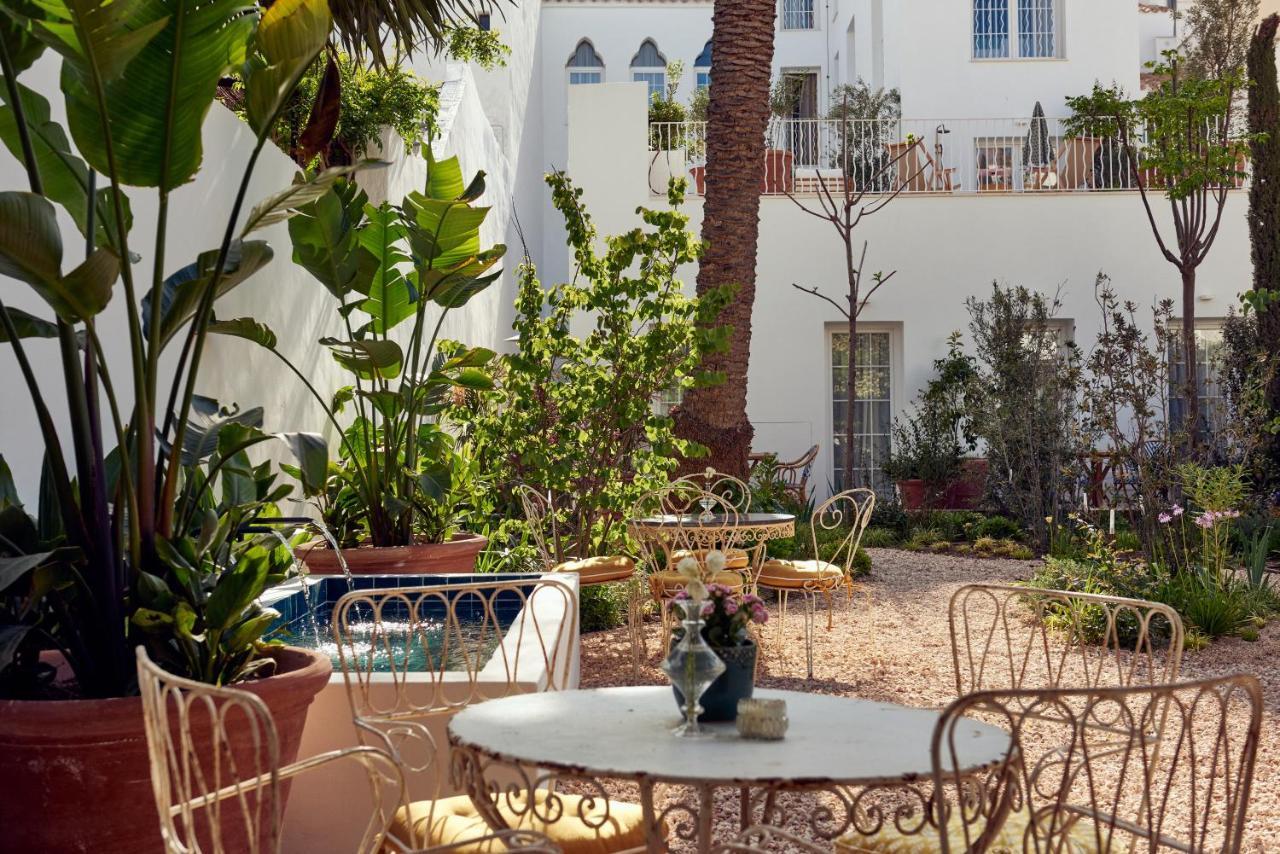 Cristine Bedfor Mahon Hotel Exterior photo