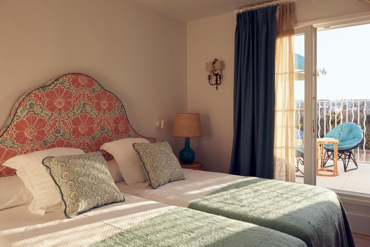 Cristine Bedfor Mahon Hotel Exterior photo
